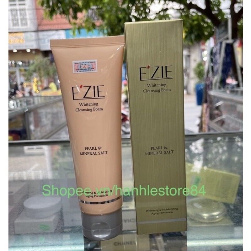 Sữa rửa mặt trắng da ezie