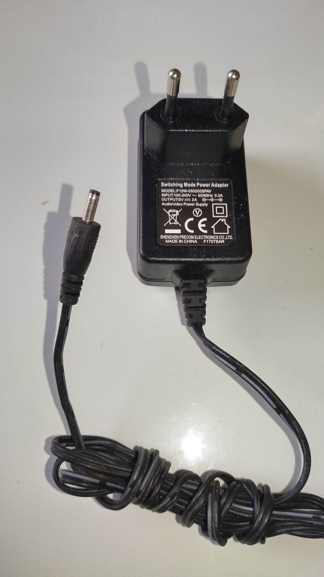 nguồn 5V 0,6A (đã qua sử dụng)