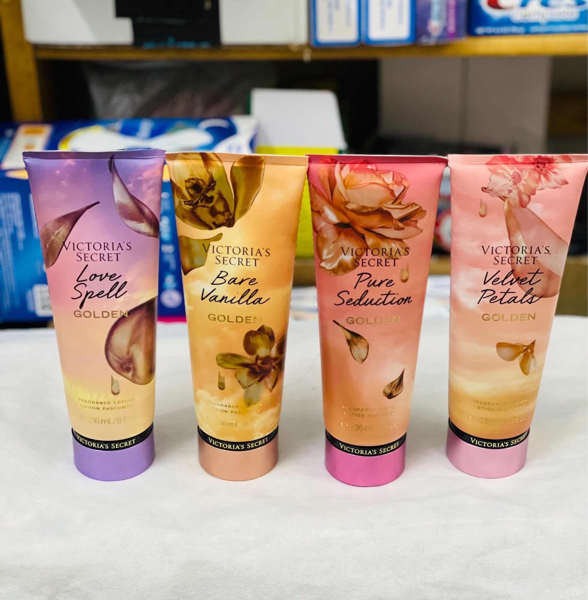 Lotion dưỡng da Victoria's Secret - dòng Golgen 236ml