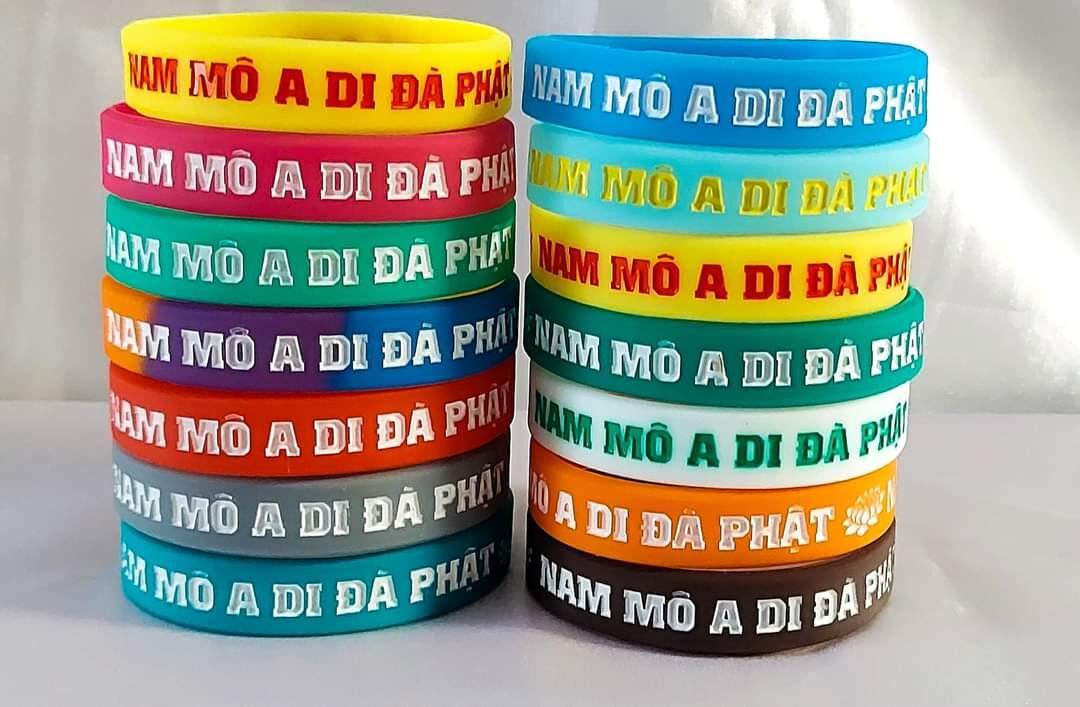 COMBO 10 VÒNG TAY CAO SU NAM MÔ A DI ĐÀ PHẬT