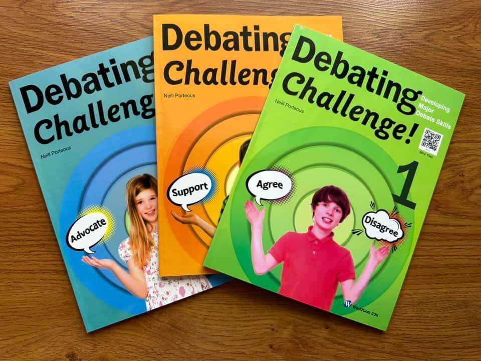 Bộ Nhập khẩu - DEBATING CHALLENGE 3q - Tặng Mp3 & Answer Key