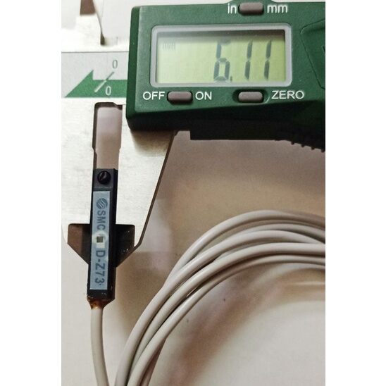 cảm biến xilanh D-Z73 SMC