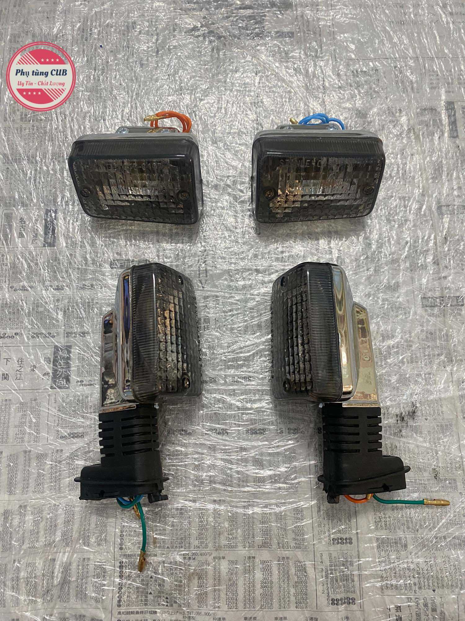 Xi nhan xe cub 82-84-dd màu khói