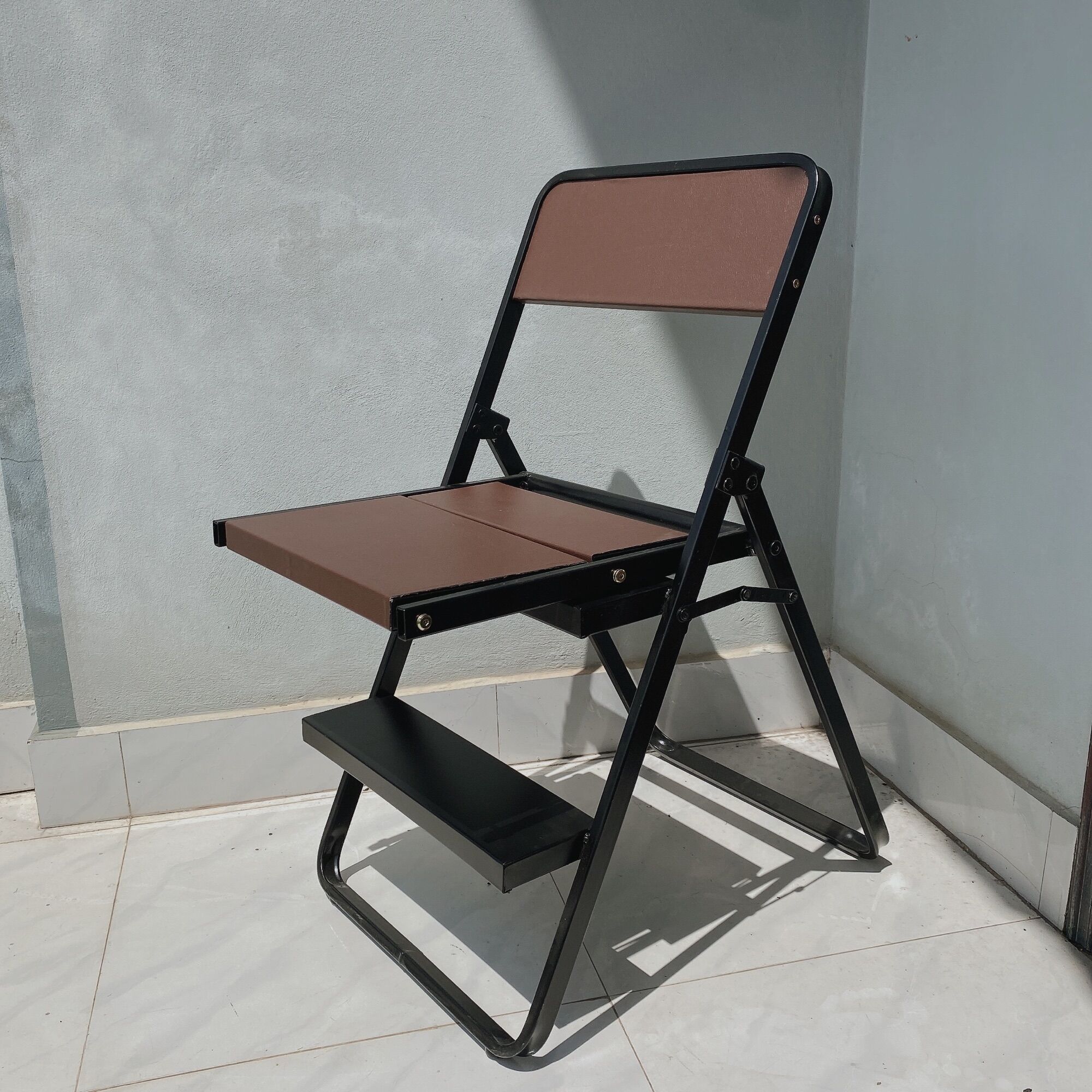 Thang ghế gấp gọn - Hàng VIỆT NAM