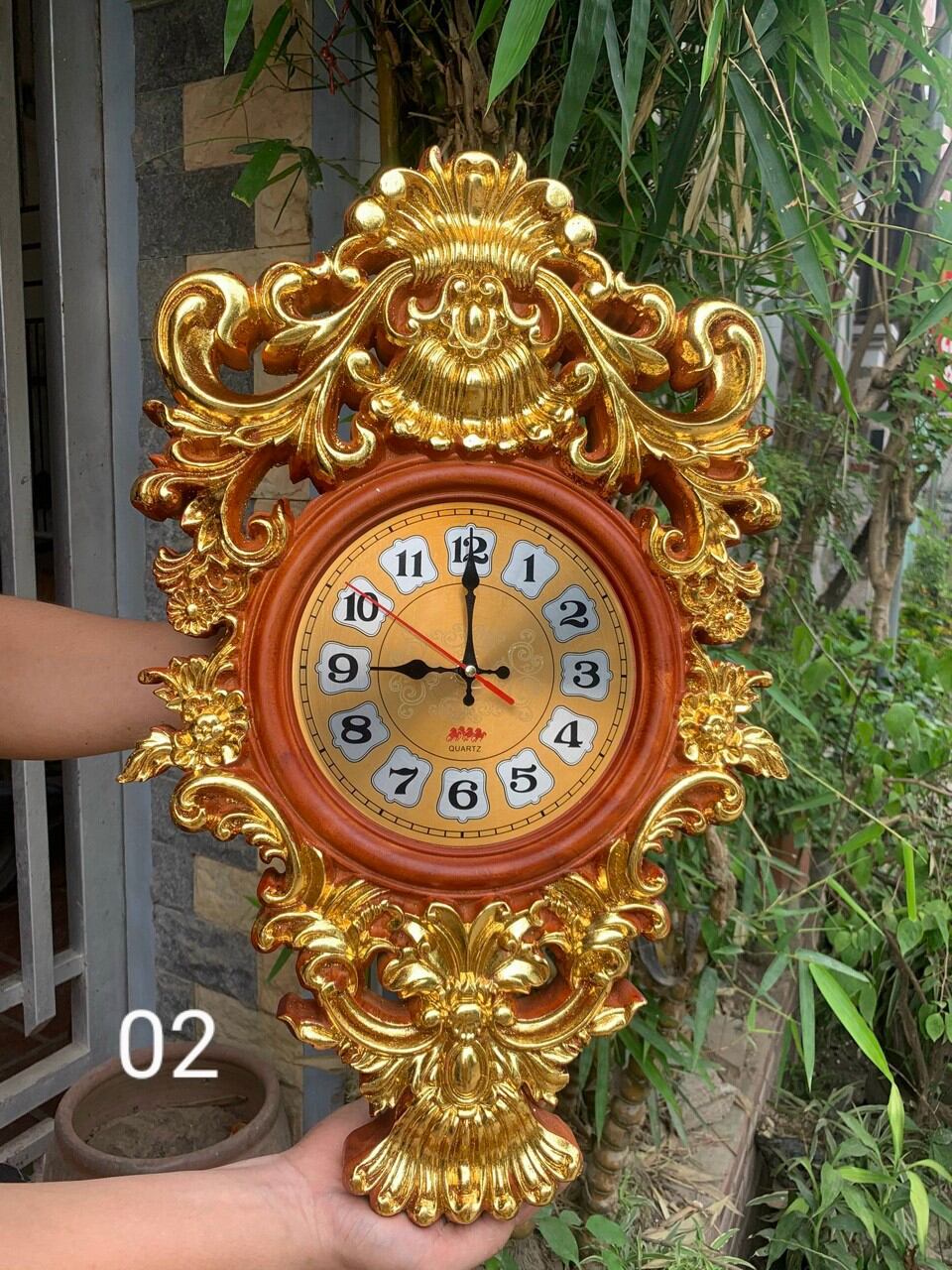 Đồng hồ gỗ treo tường mạ vàng đẹp