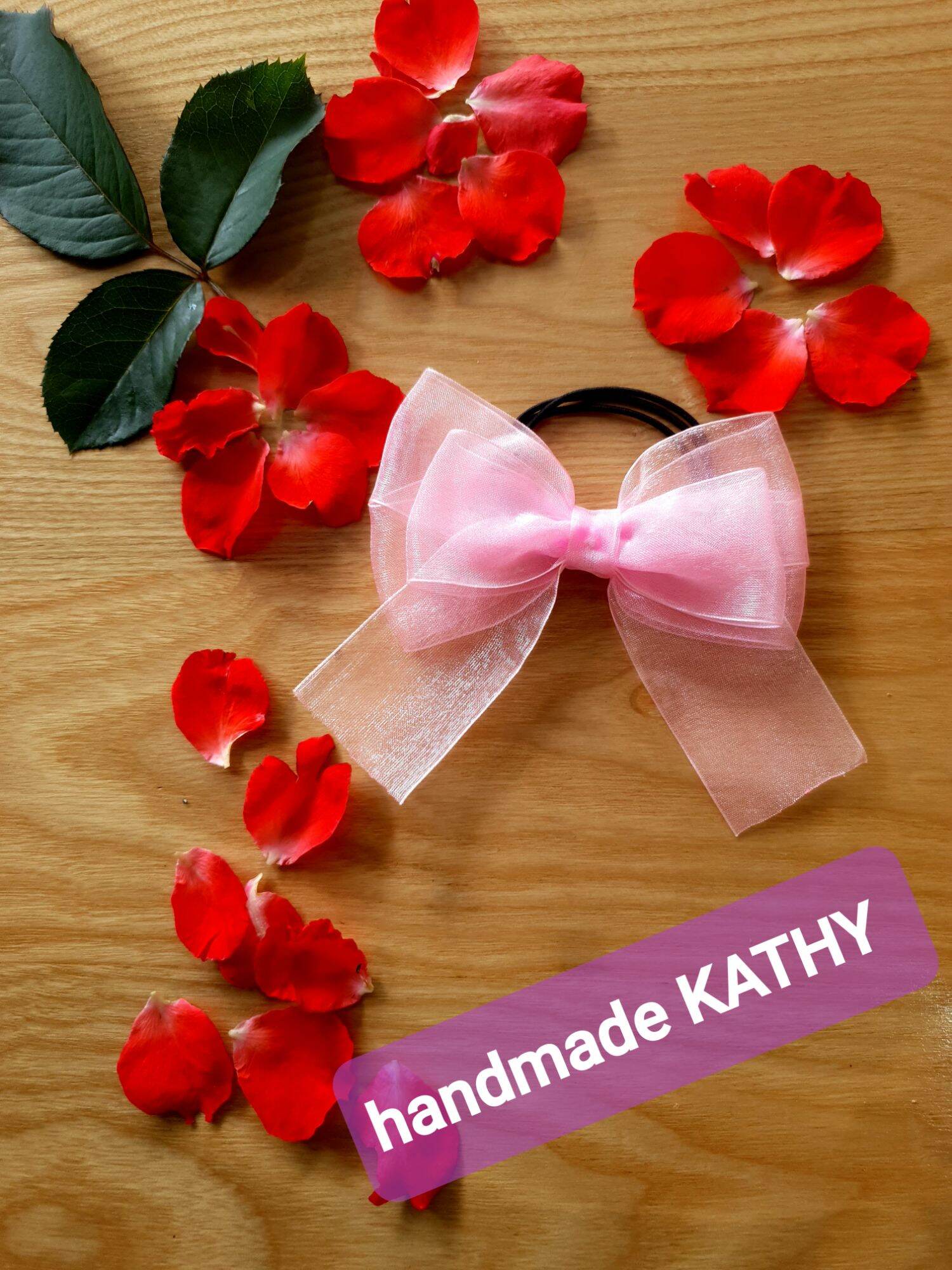 Cột tóc nơ ruy băng Handmade dễ thương cho bé.