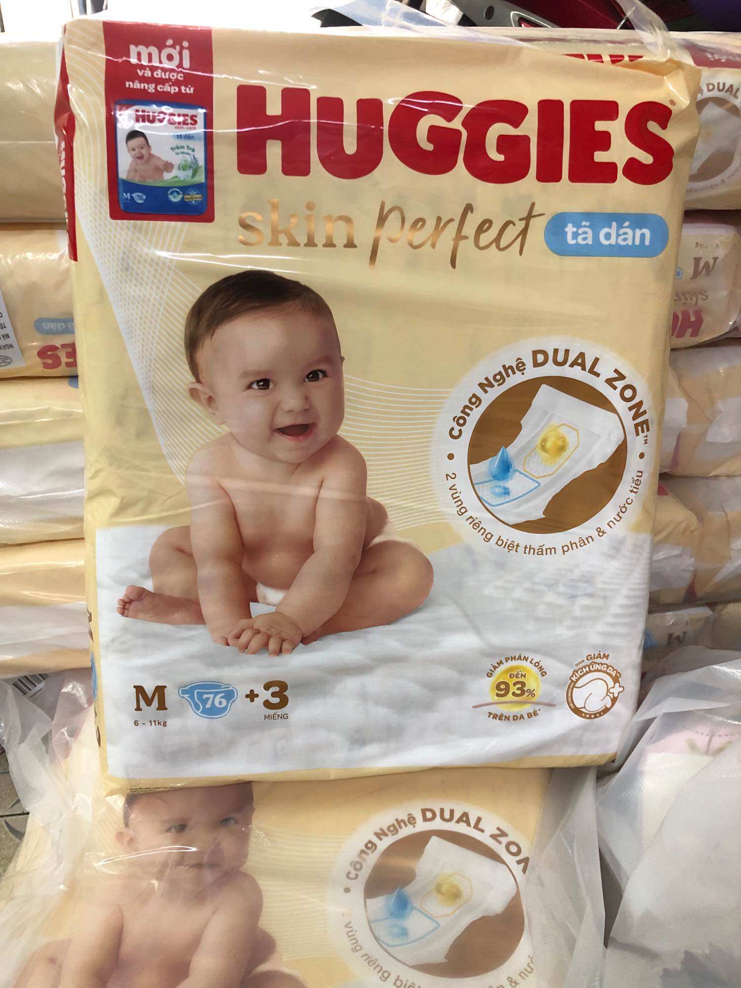 Tã dán huggies skin perfect size m76+3 miếng thoải mái dễ chịu, ngăn ngừa hăm tã