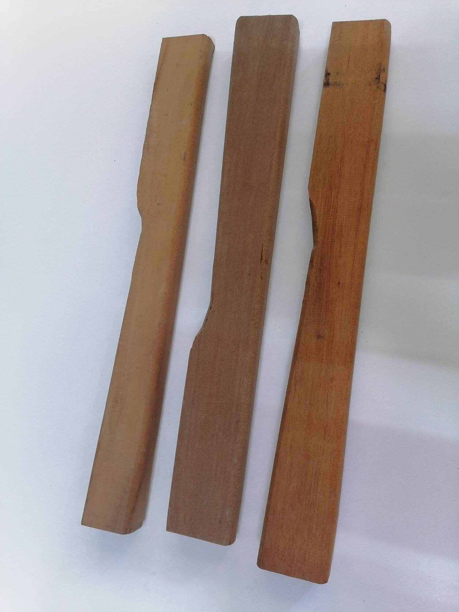 Cán Búa ( Cây gỗ mù U ).