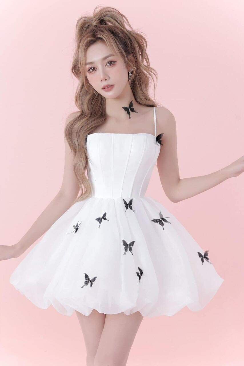 SÉT 5 BƯỚM TRANG TRÍ ĐÍNH ĐÁ SIÊU DỄ THƯƠNG SIZE 4.5x5cm