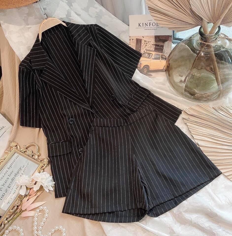 Set áo vest kẻ sọc + short