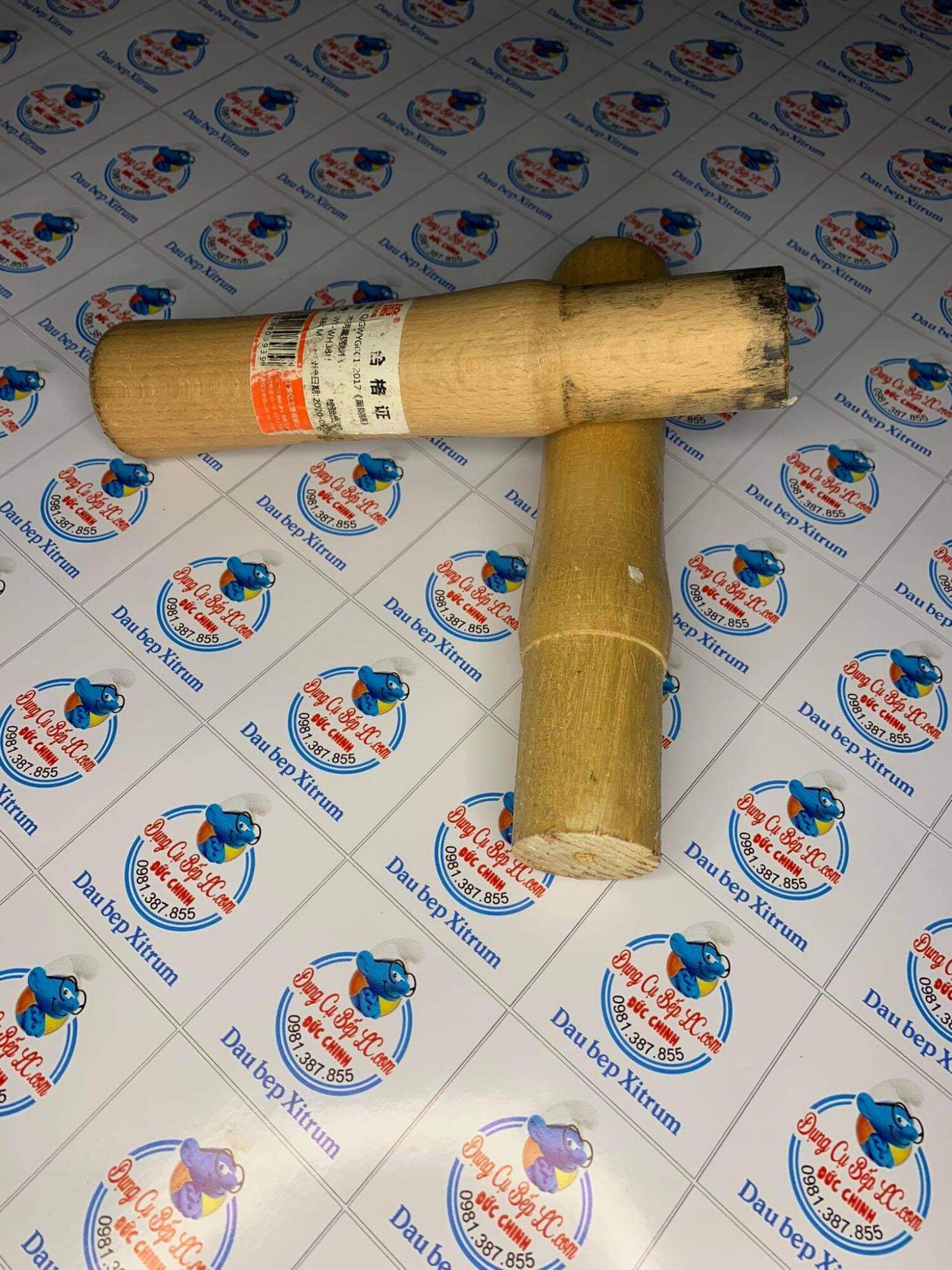Phụ kiên chảo tay cầm cán gỗ tay cầm