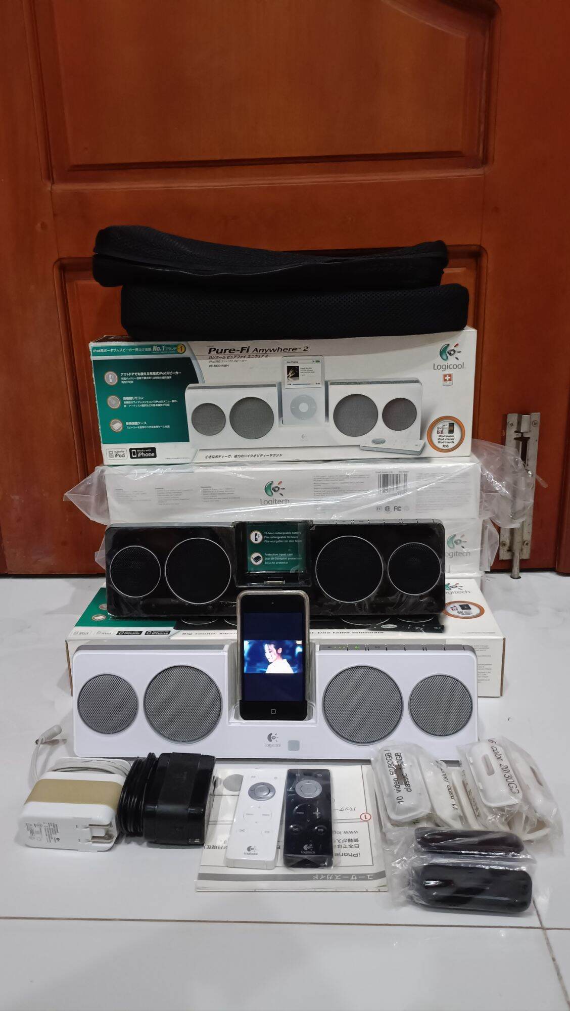Dock Loa Logitech Pure - Fi Anywhere 2