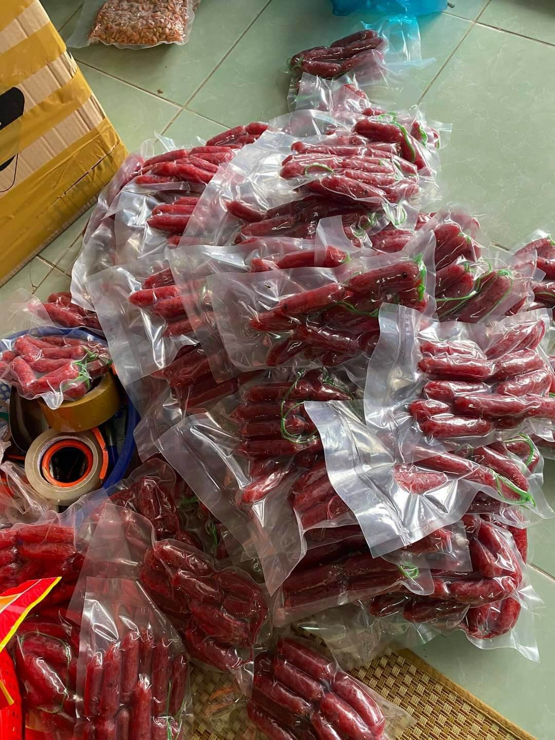 500gr Lạp xưởng thịt khô, ngon, nạc nhiều