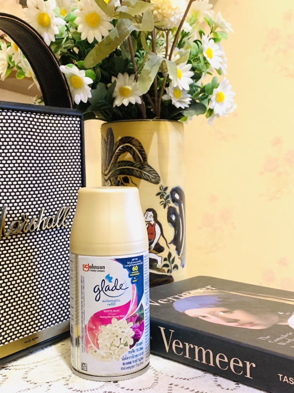 Lõi xịt phòng tự động Glade 175g hương đinh hương trắng