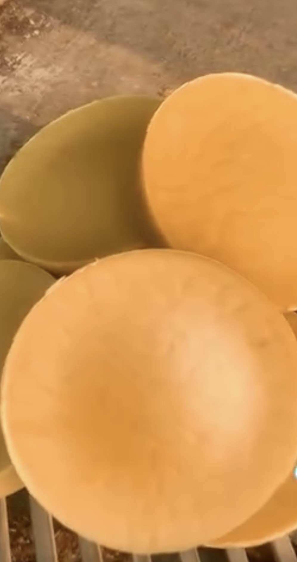 1 Kg Sáp Ong Cô Cục | Mật Ong Manbu