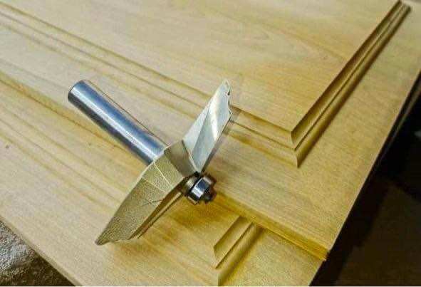 Mũi huỳnh ván cửa