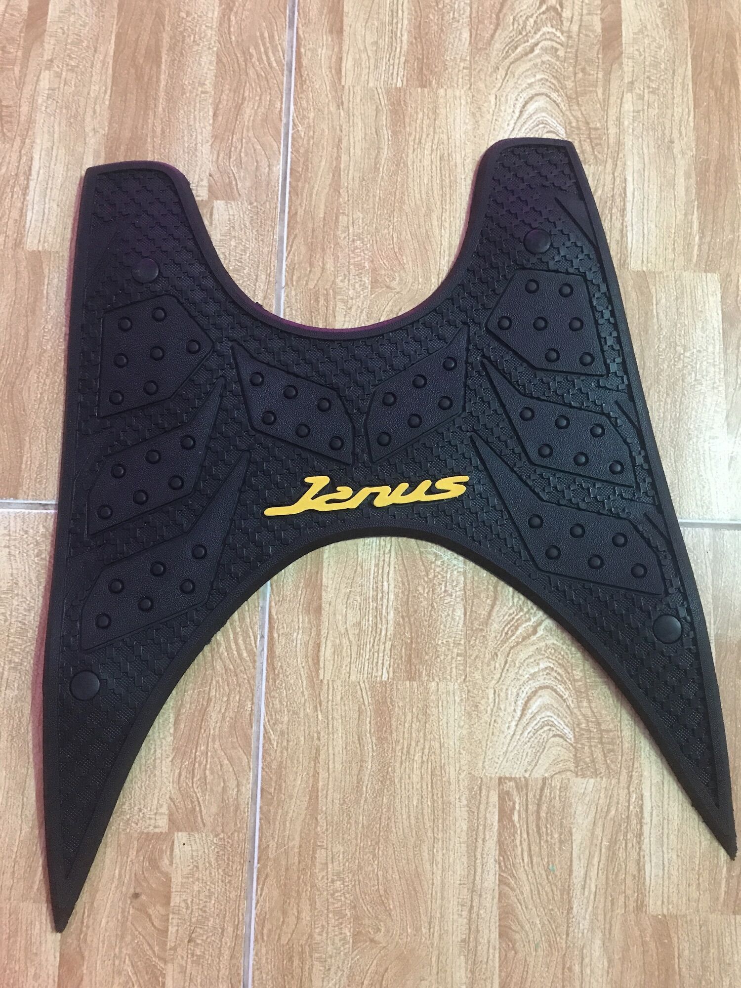 Thảm gác chân xe janus,thảm lót sàn Yamaha janus,gác chân trước cao su xe yamaha janus