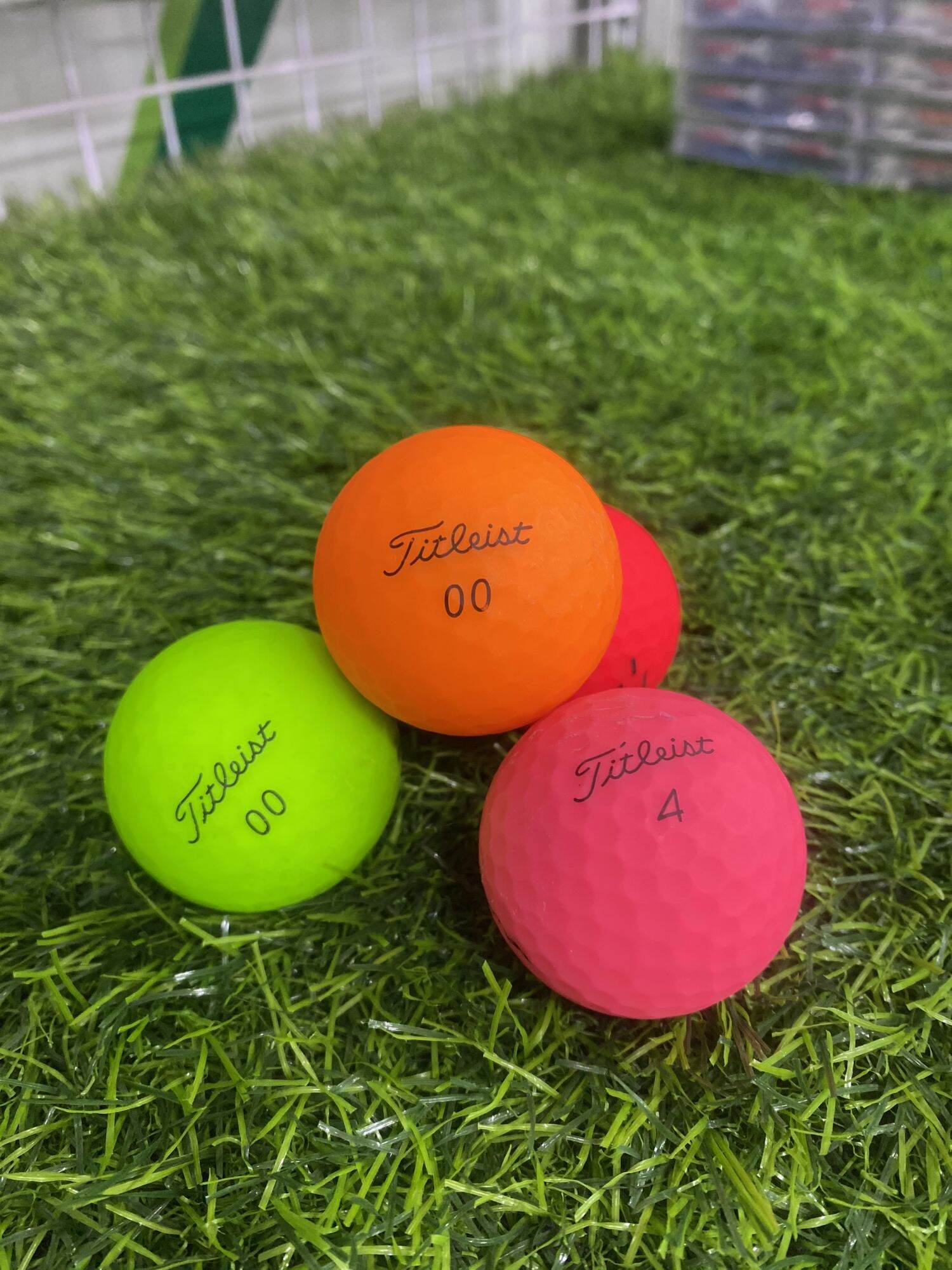 Bóng Golf Titleist màu nhám đủ các màu
