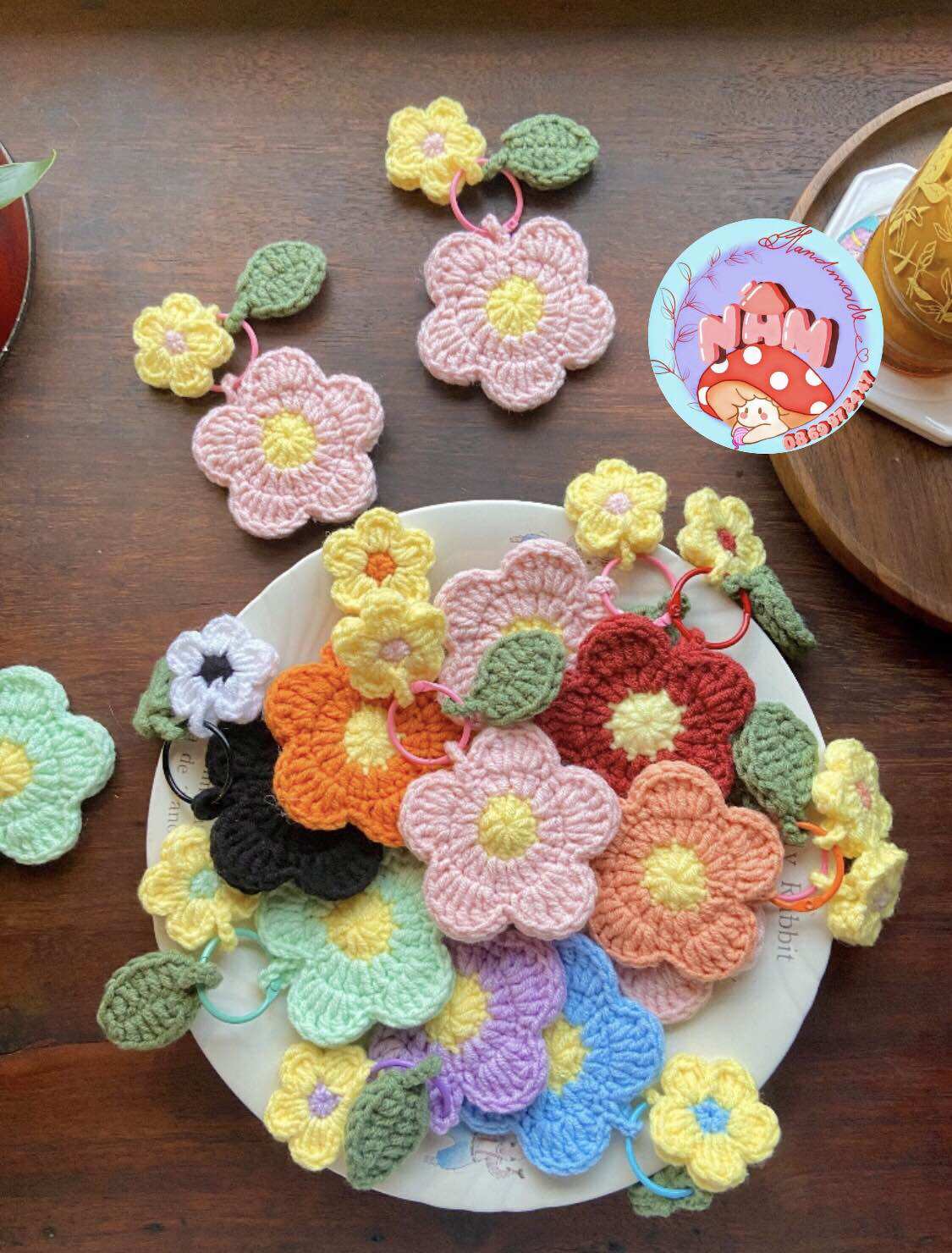 Móc khoá hình hoa bằng len handmade dễ thương