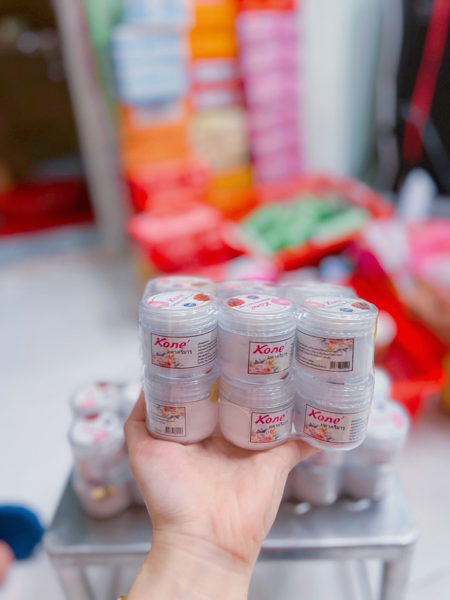 Lẻ hủ 30g kem kích trắng Kone Thái