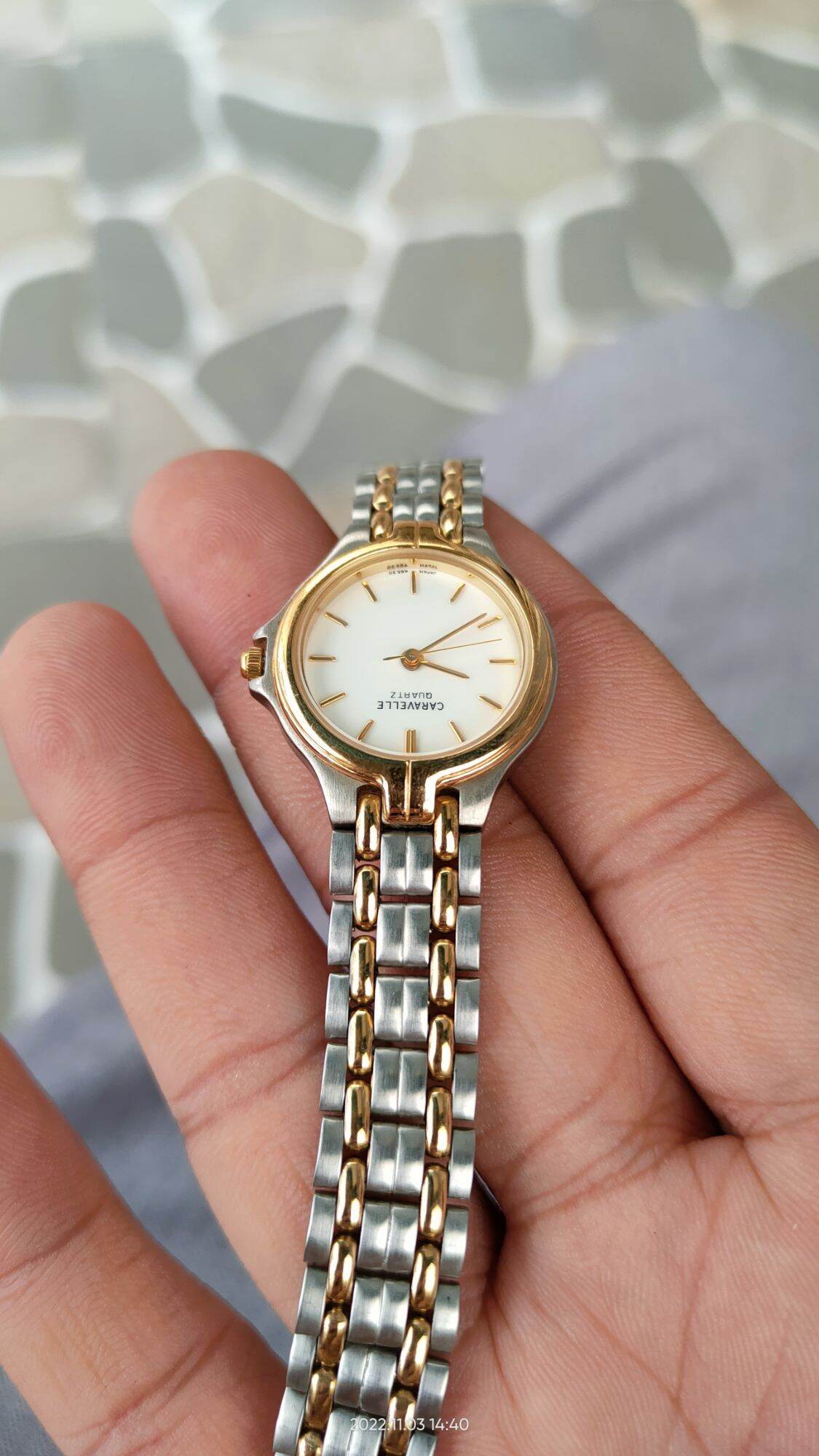 Đồng hồ hiệu Caravelle Nhật