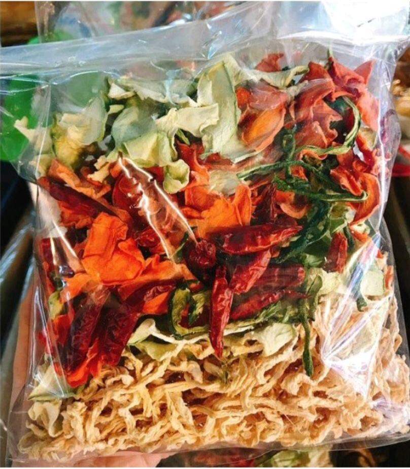 500GRAM DƯA MÓN PHƠI KHÔ COMBO 5 MÓN _ỚT KHÔ , CÀ RỐT , ĐU ĐỦ , CỦ CẢI , CỦ KIỆU