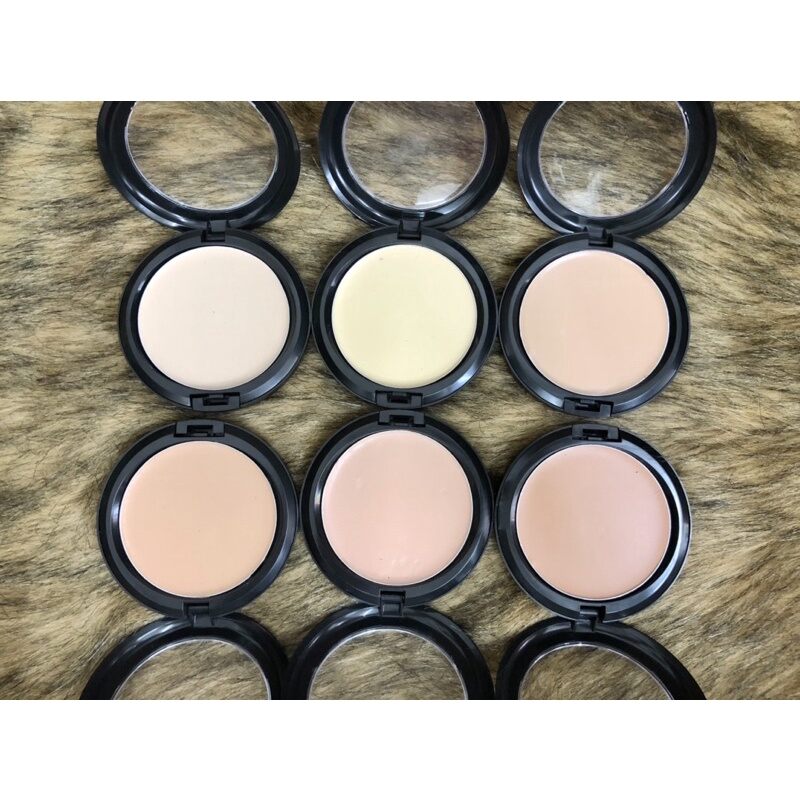 Kem nền đặc che khuyết điểm Make Up Shop
