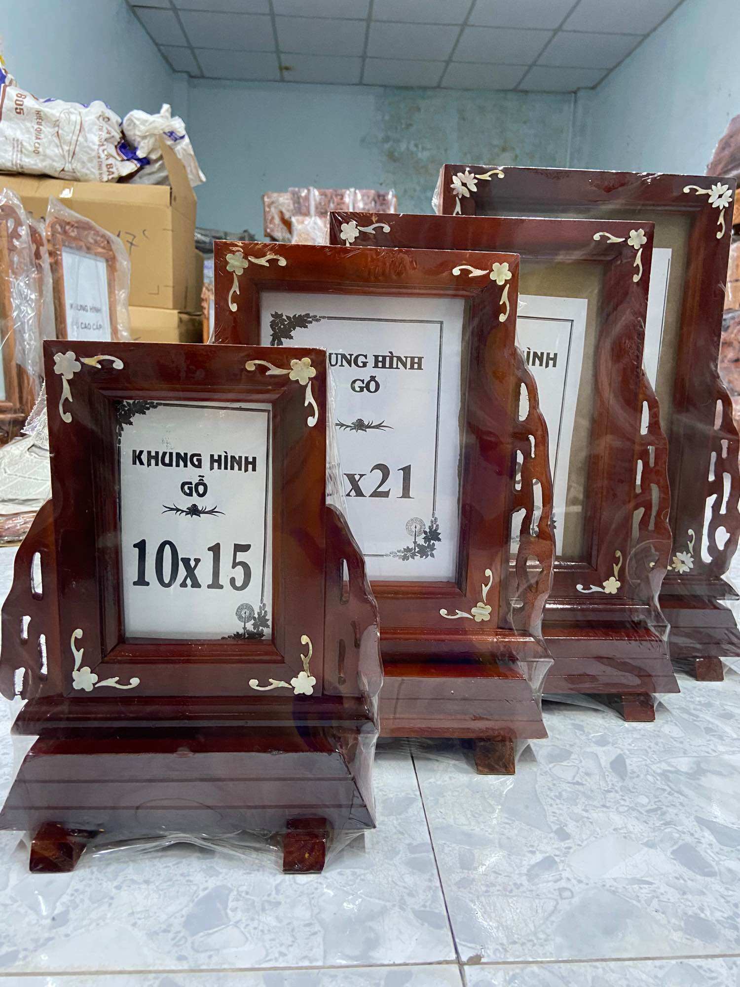 Khung hình thờ gỗ tràm cao cấp - lọng tai