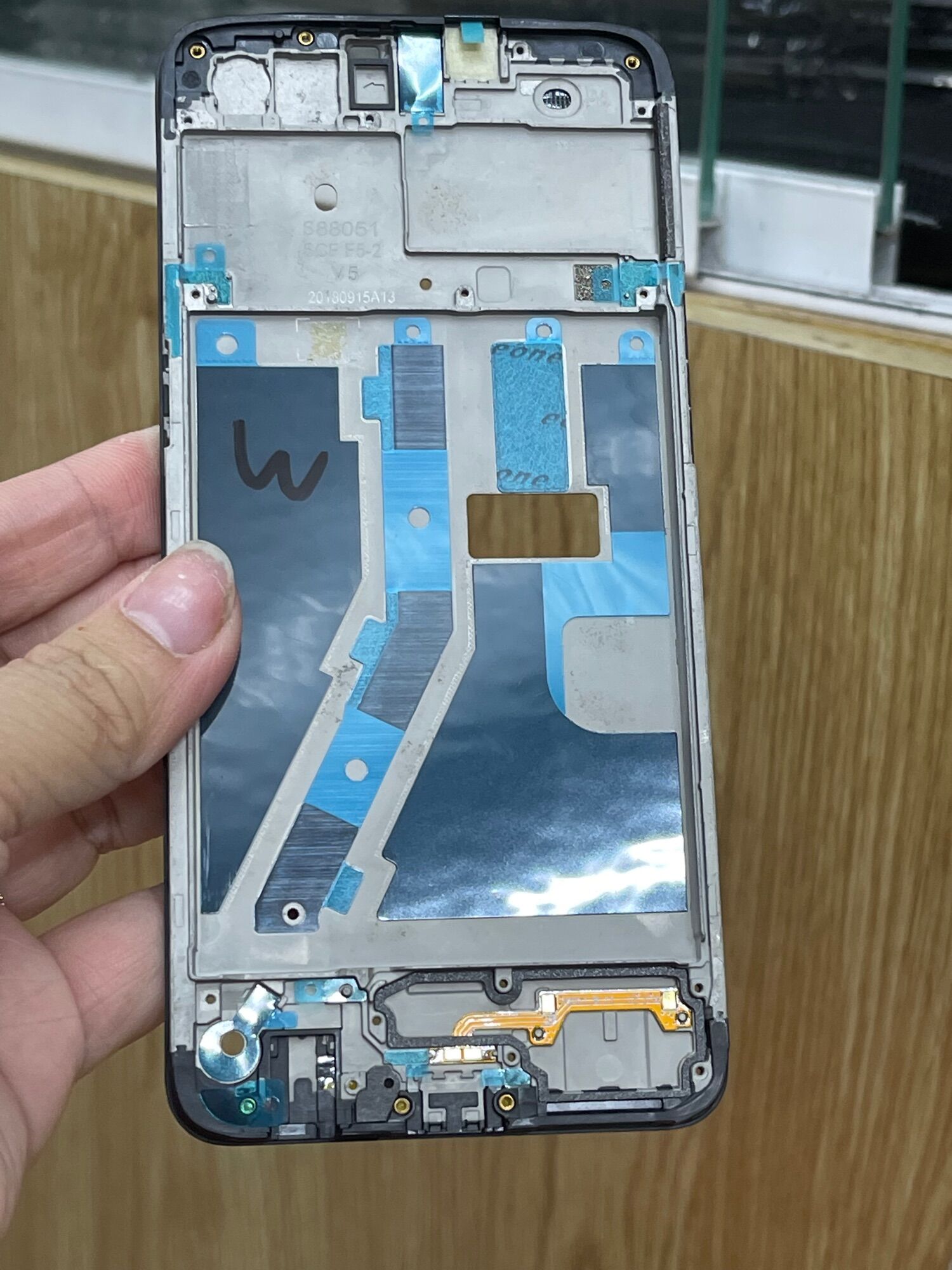 Xương gắn màn oppo A3s