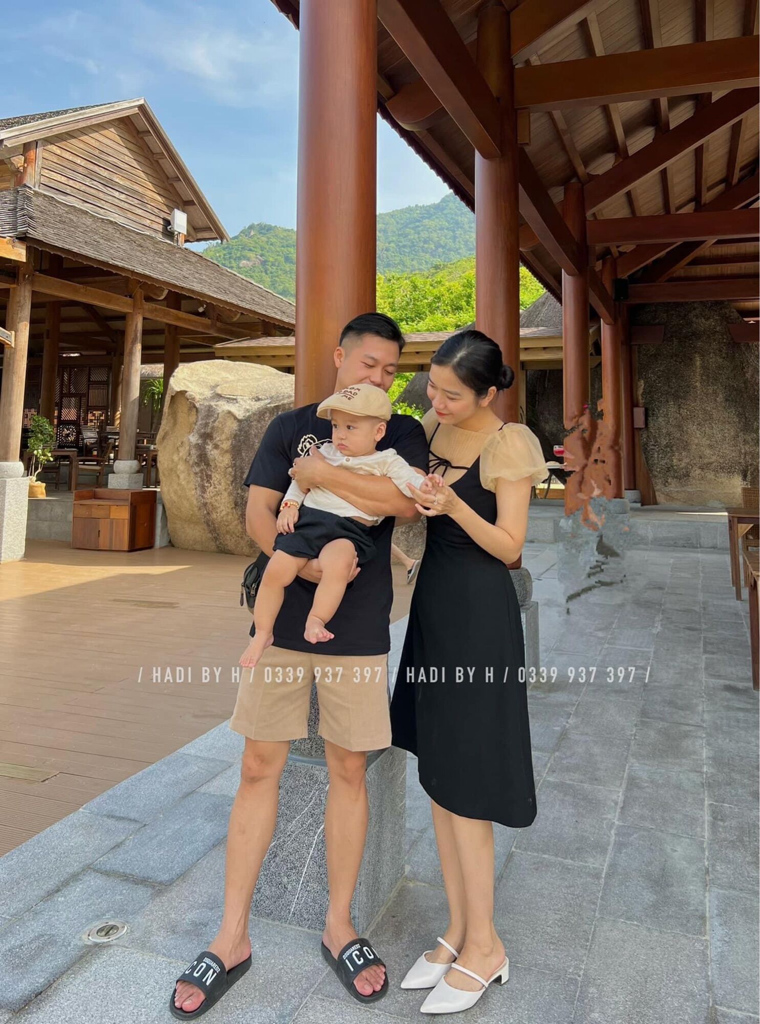Đầm tiệc đen phối tay ngực lưới - Mẫn