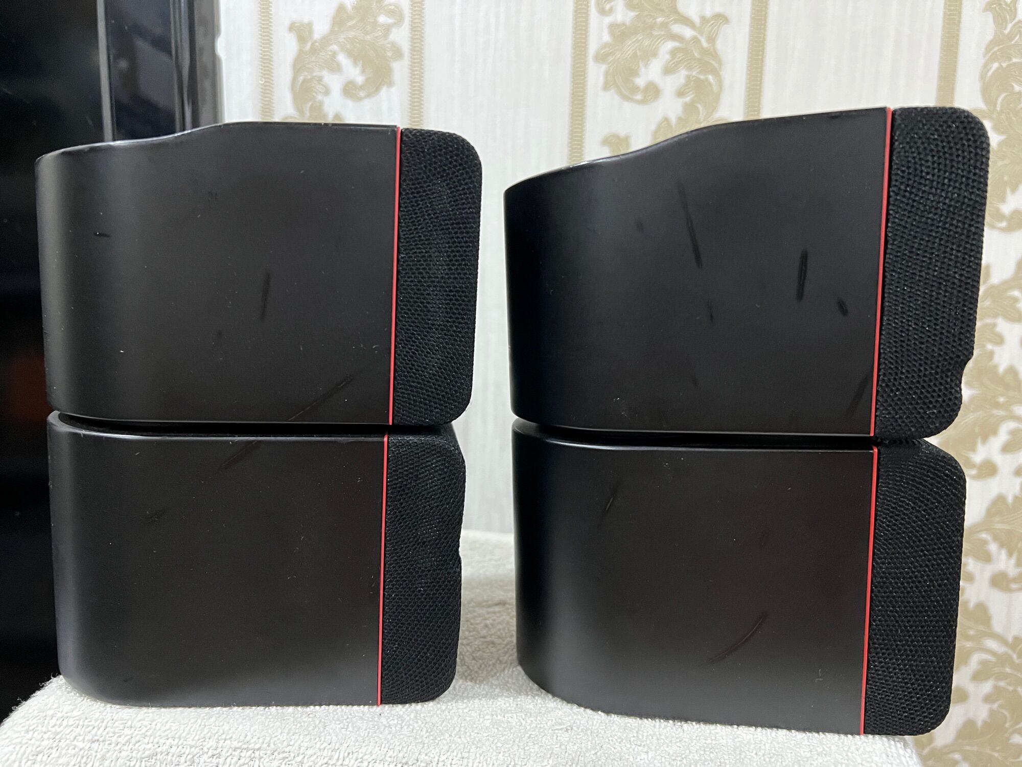 Cặp loa Bose cube hàng đấu giá Nhật
