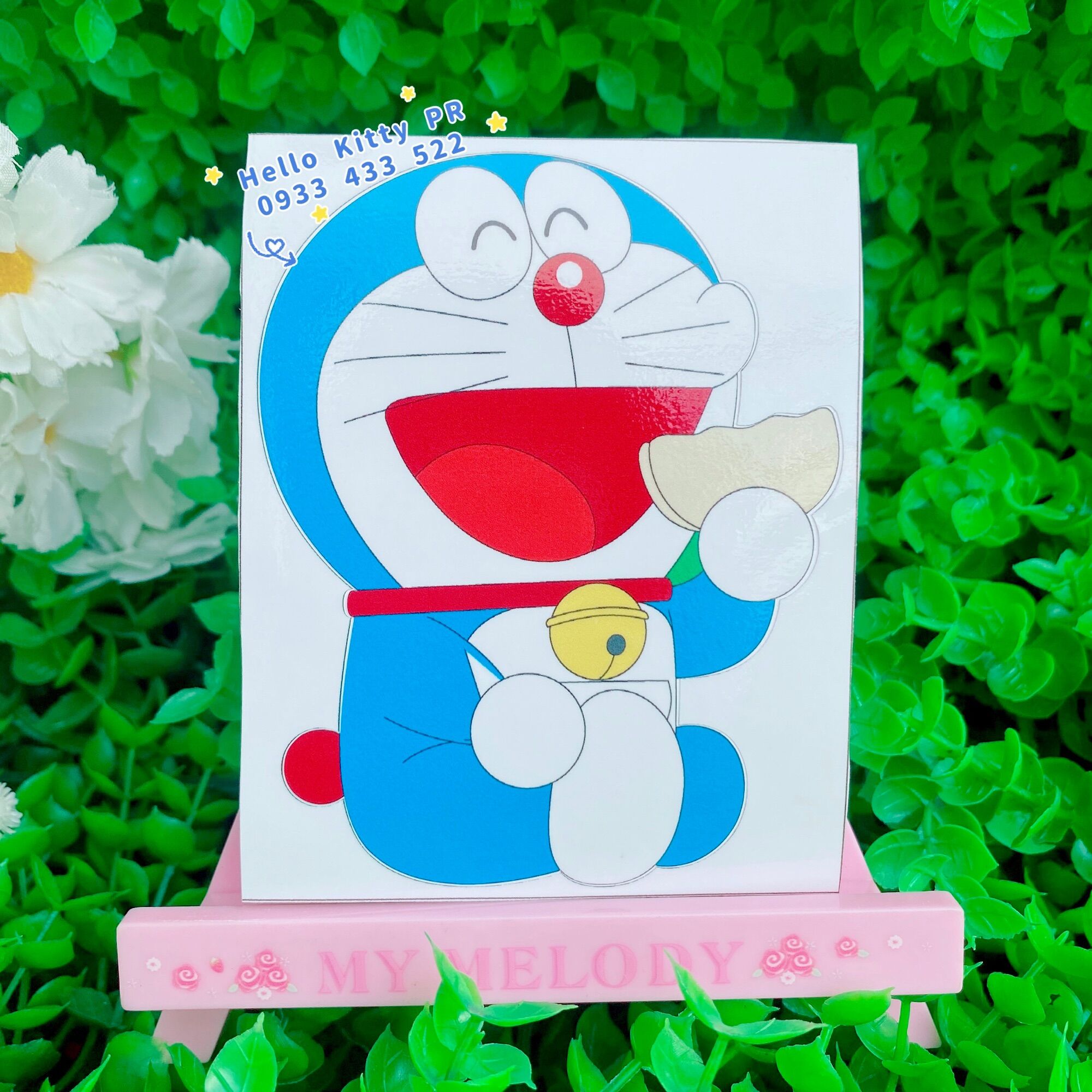 Decal dán trang trí ( ổ điện, nón bảo hiểm, xe, tủ lạnh ) Doraemon Doremon
