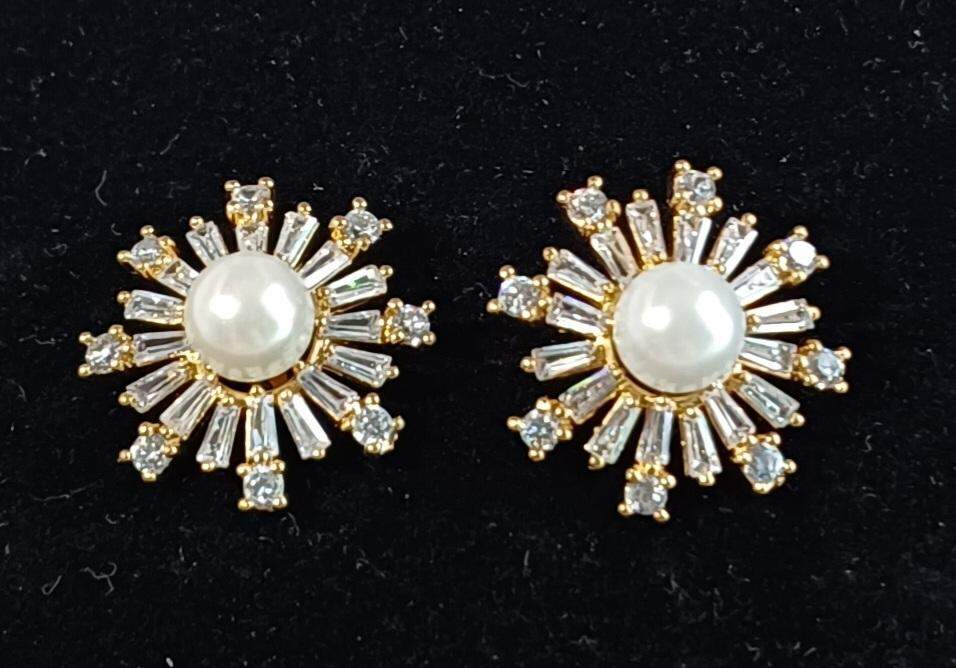 HOA TAI ĐÍNH ĐÁ HIỆU - THỜI TRANG SANG CHẢNH