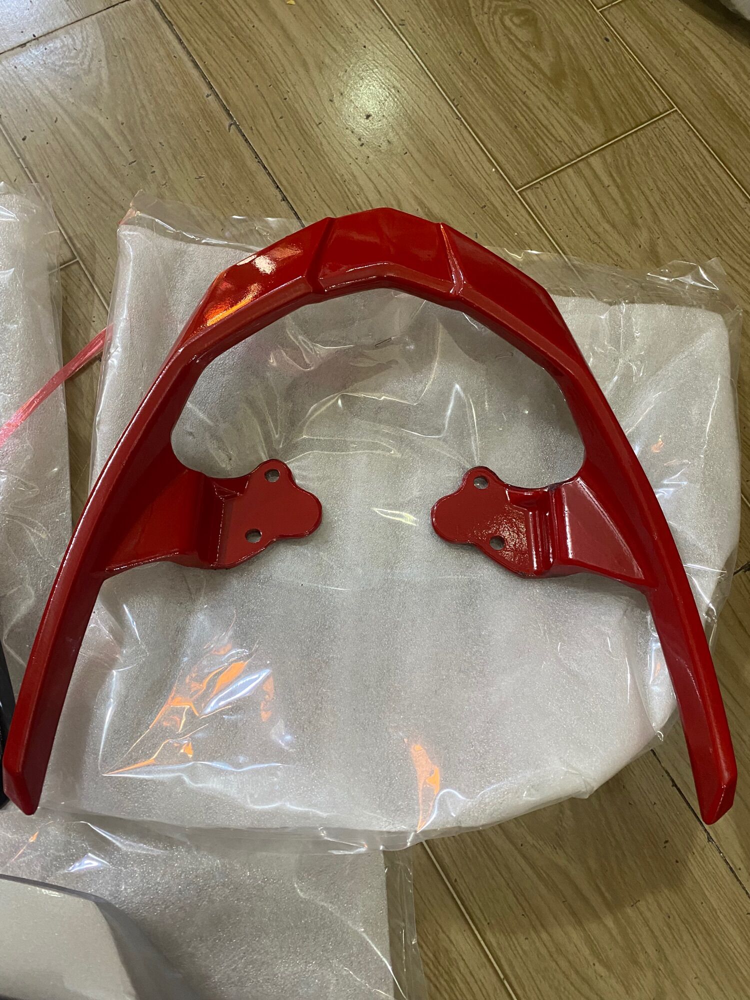 Cảng sau Sirus kiểu spack