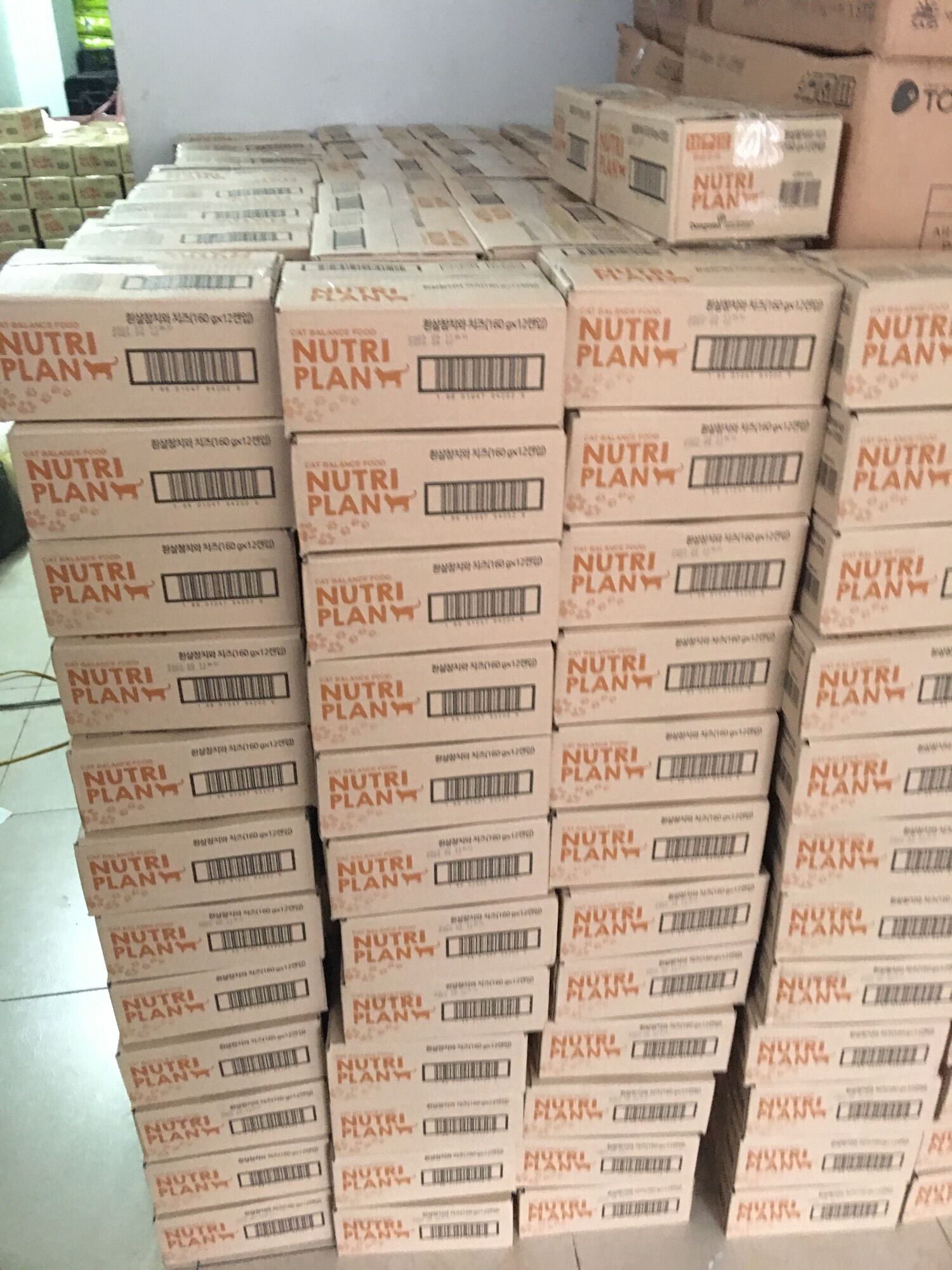 Thức ăn cho mèo ( Pate Nutri plan vị cua )