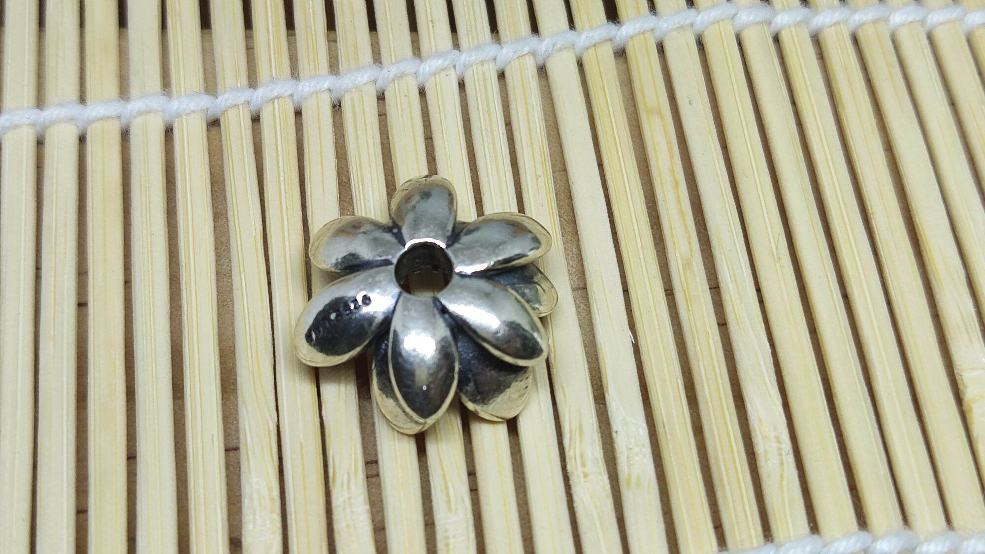 GauBee Charm bạc 925 hoa sen bạc to tb