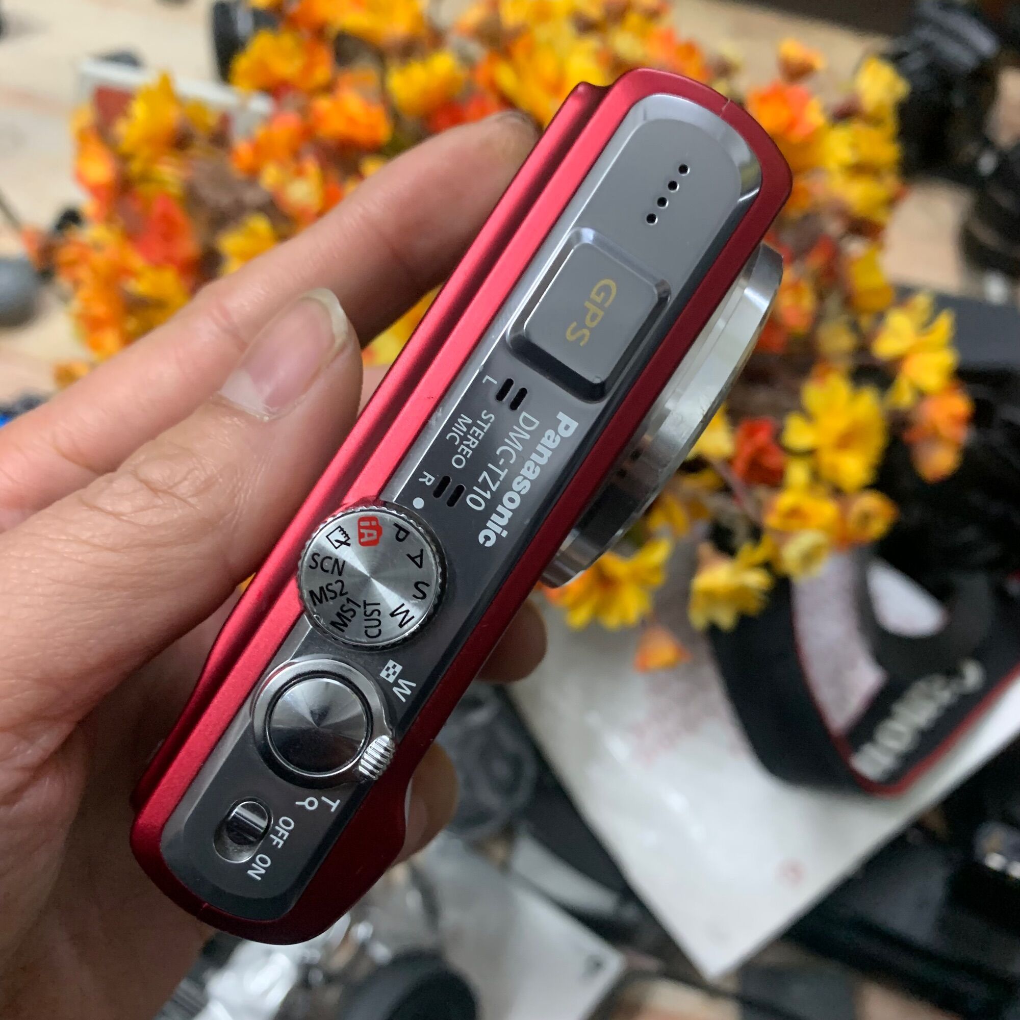 Máy ảnh Lumix TZ10 quay chụp tốt