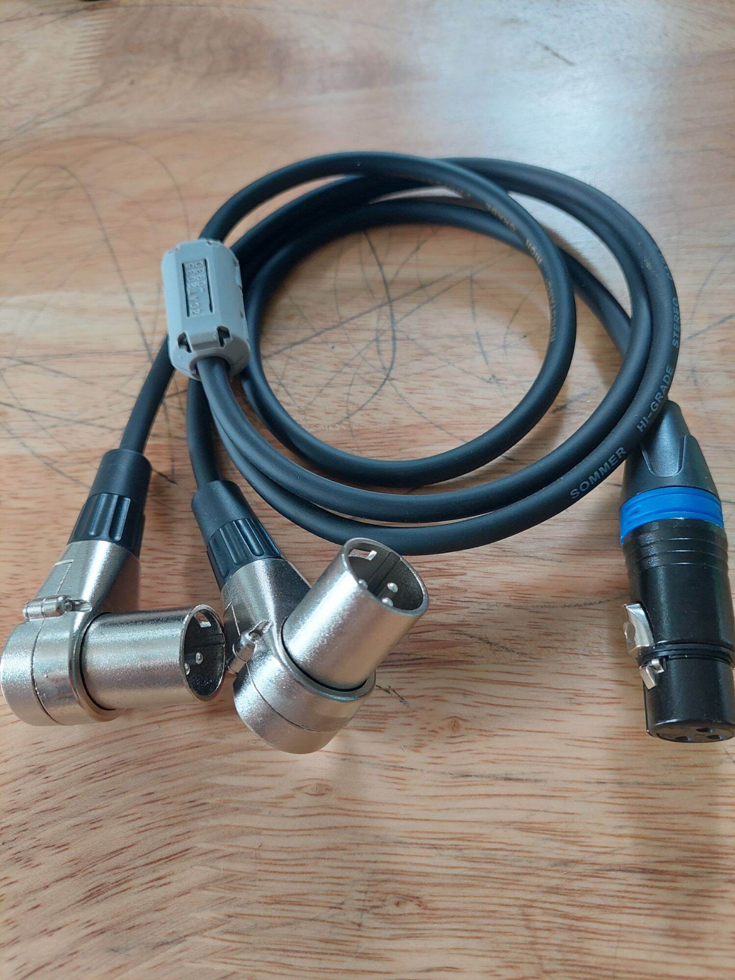 Dây tín hiệu 1 jack canon âm-2 canon dương cong, đánh sub main 4 kênh
