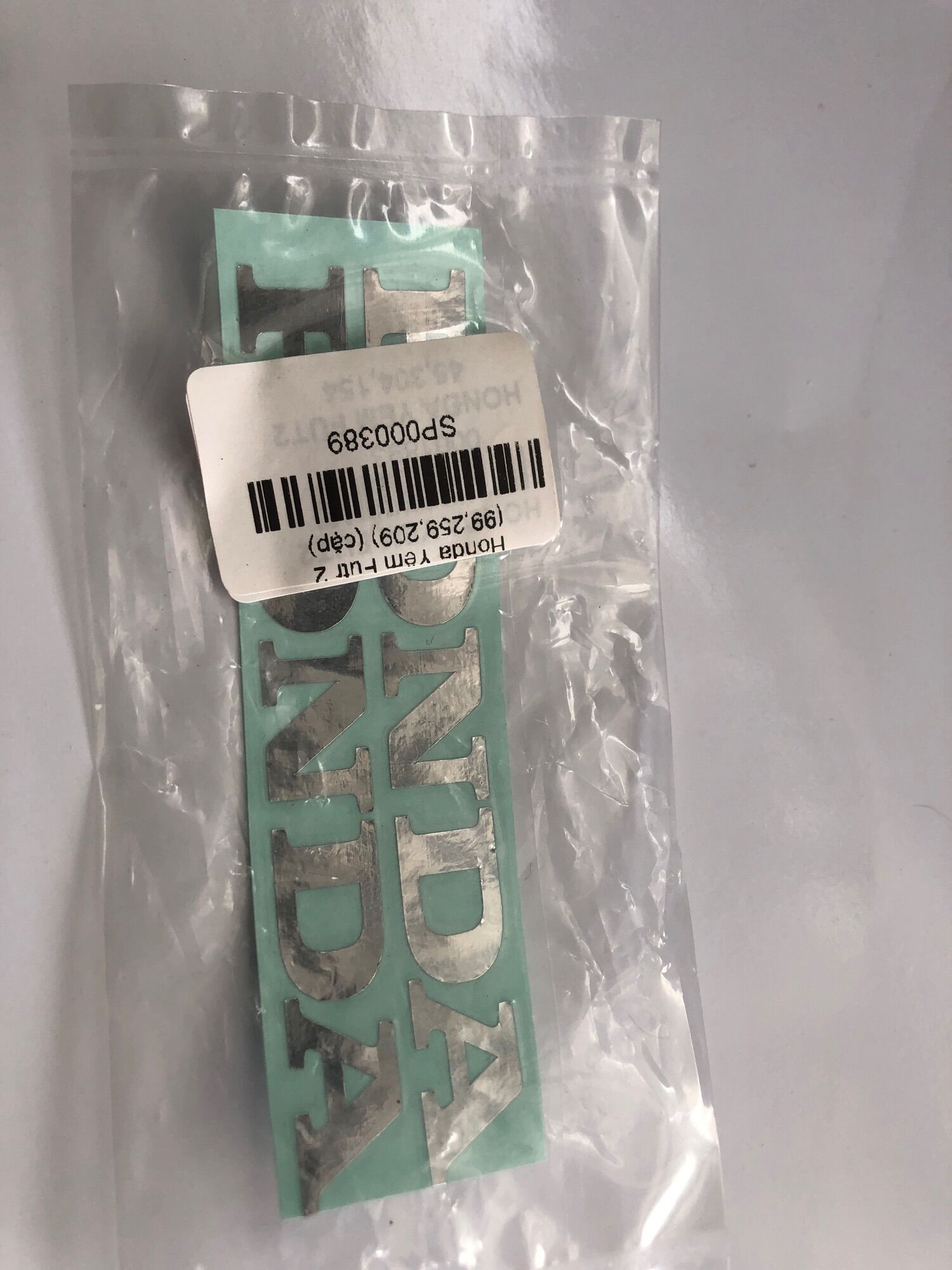 CẶP CHỮ HONDA YẾM FUTURE 2 DECAL INOX