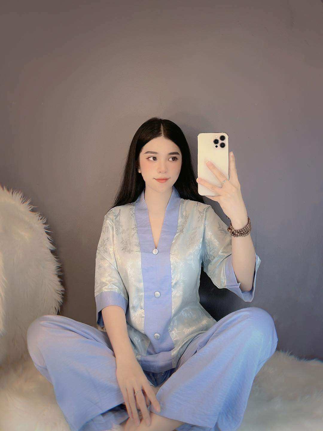 ĐỒ LAM ĐI CHÙA MẪU NỮ BÀ LAI LỤA CAO CẤP