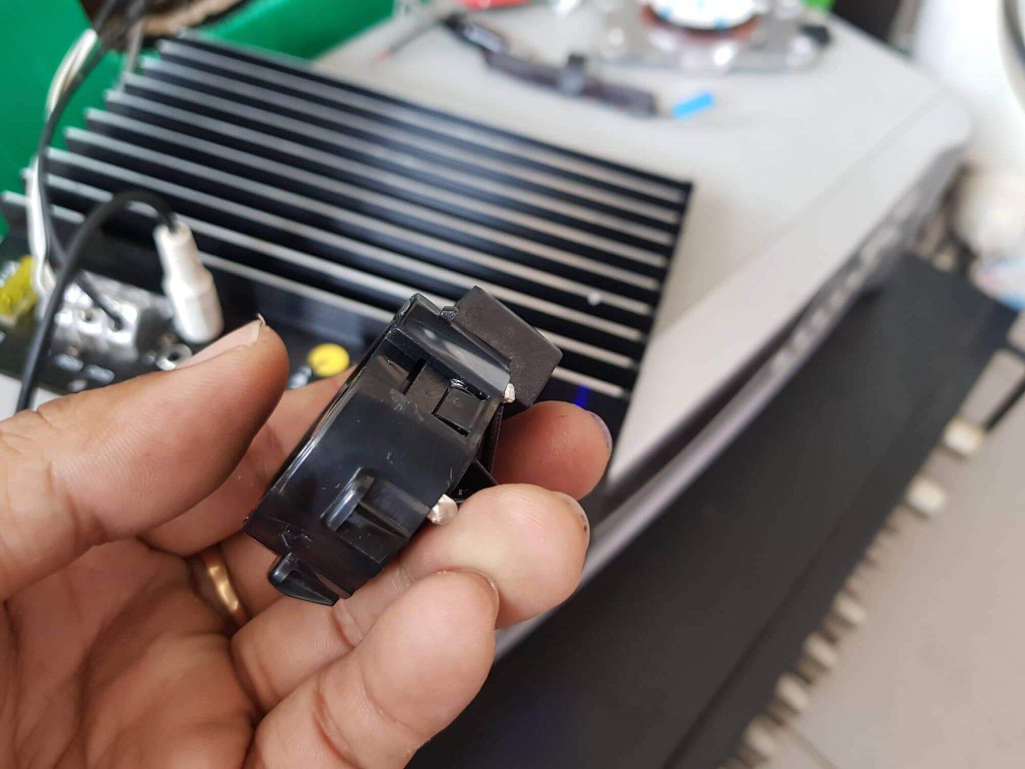 loa treb tháo xe KIA còn đẹp hát tốt ( giá 1 cái )