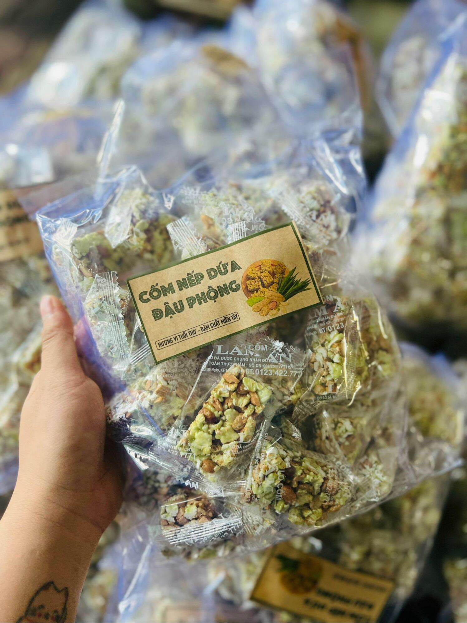 Cốm Nếp Dứa Đậu Phộng Cốt Dừa gói 500g