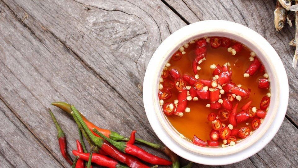 Nước mắm cá cơm Nhà Ta
