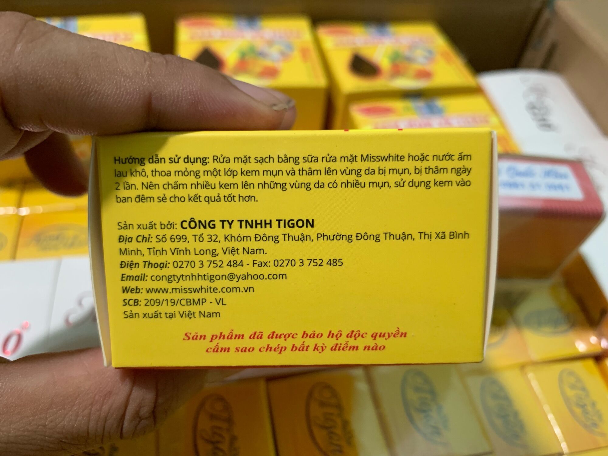 Kem Mụn Và Thâm