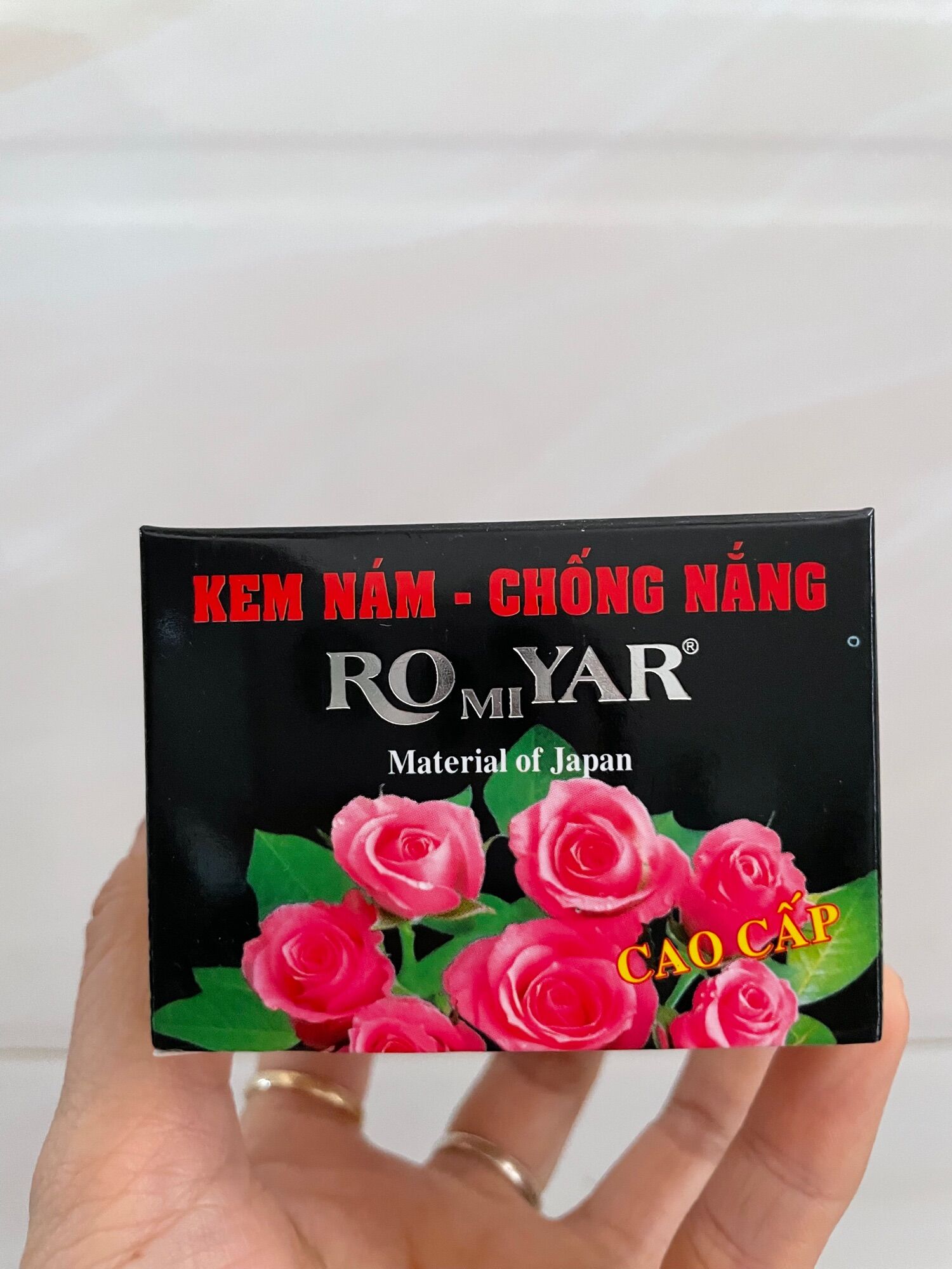 Kem Romiyar nám chống nắng 15gram