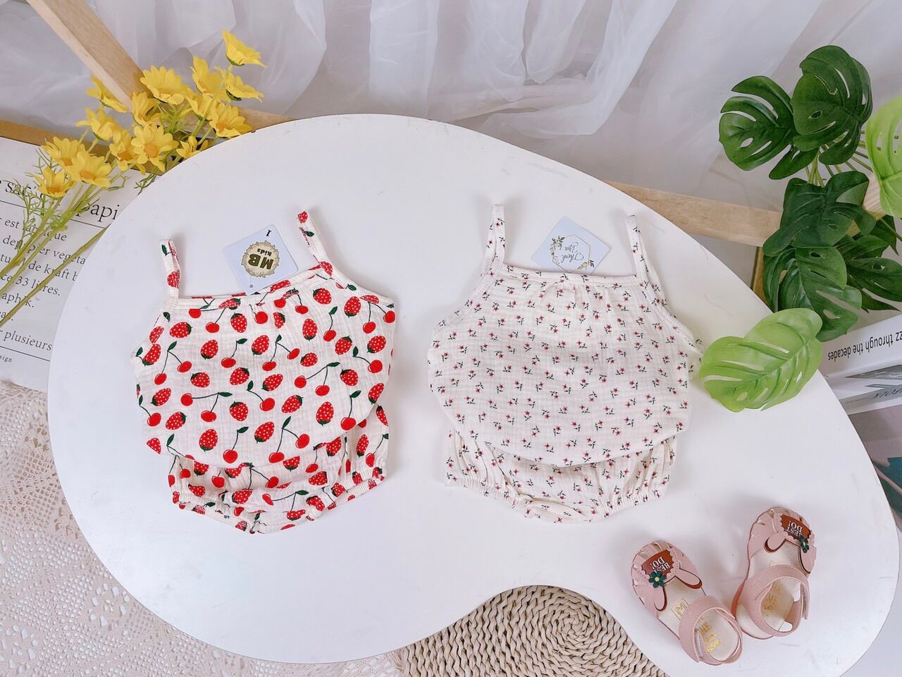NT053 Bộ hai dây vải xô Muslin quần đùi chip hoạ tiết xinh xắn cho bé gái