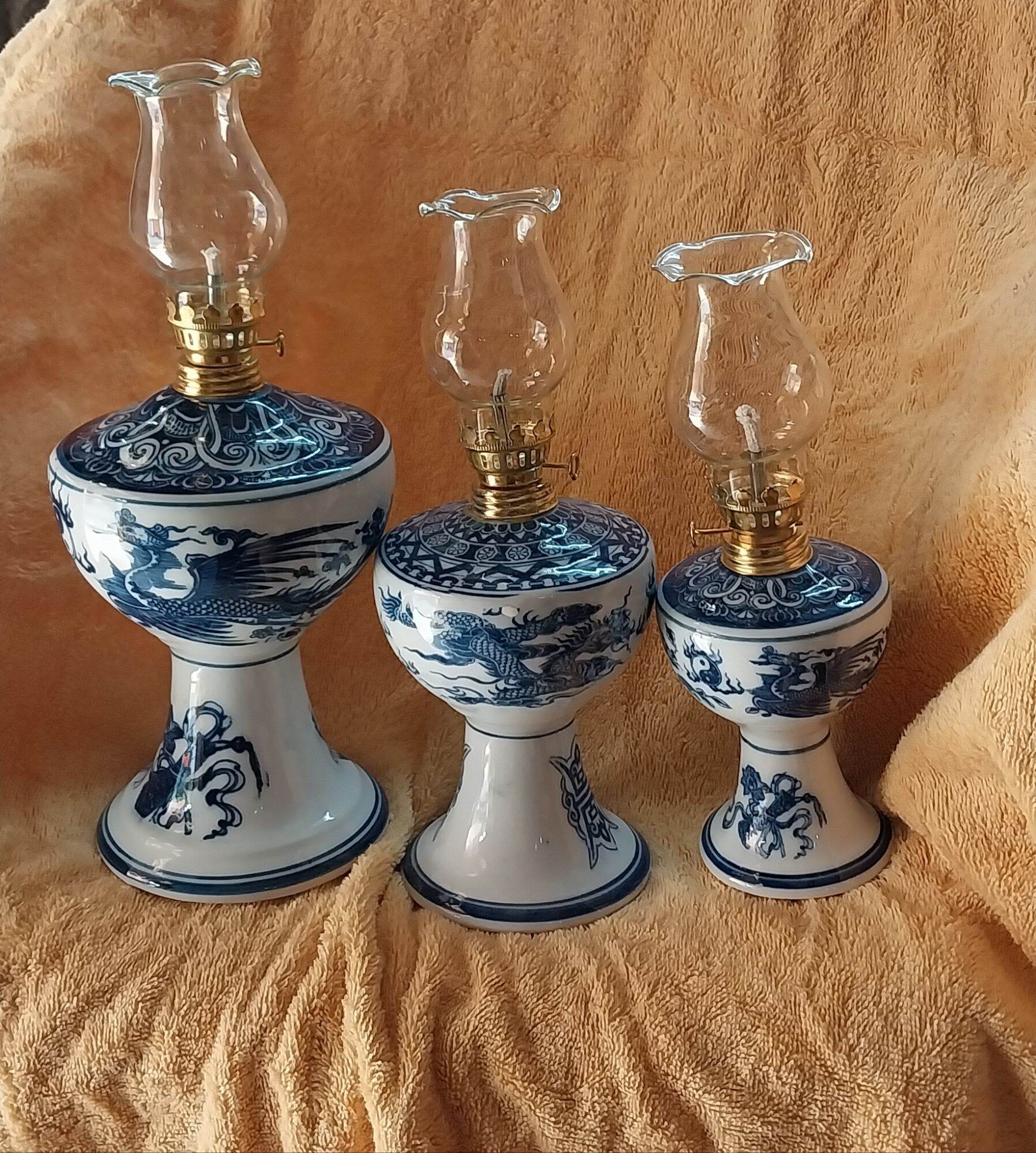 Đèn dầu gốm sứ bát tràng
