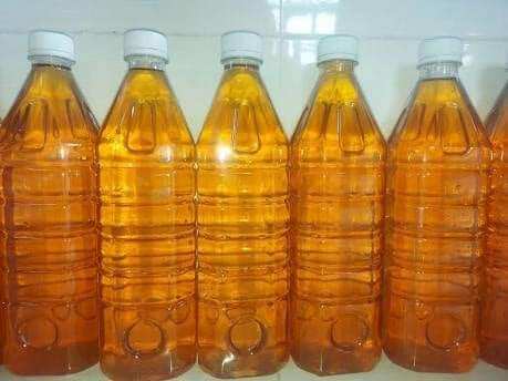 Lít nước mắm nhất cá cơm Huế