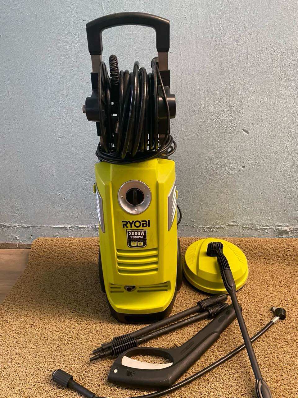 Máy Rửa Xe Ryobi 2000W