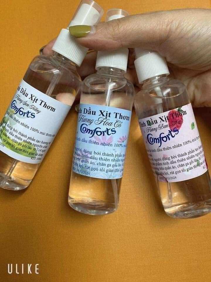 Combo 3 chai 3 mùi xịt thơm quần áo comfor